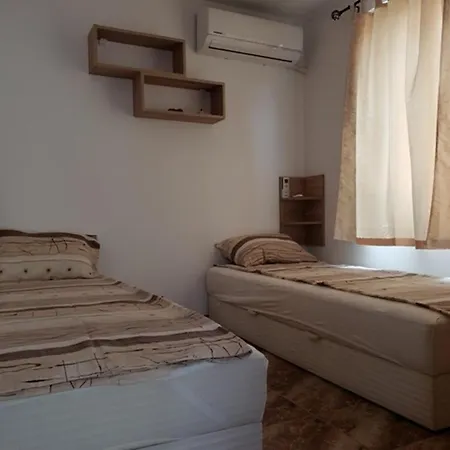 Vakantiehuis за гости даная-фар шабла Tyulenovo