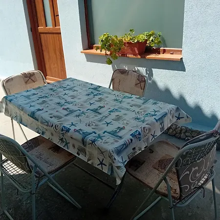 за гости даная-фар шабла Casa de Férias Tyulenovo